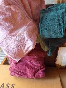 lot 213 image: Towels