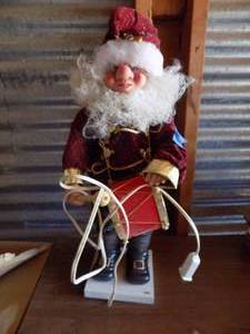 lot 217 image: Elf Santas with light