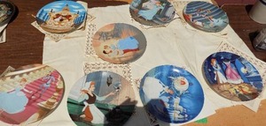 lot 218 image: Cinderella decorative plates x 8 S&N 5830B b Knowles with COA