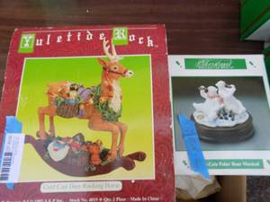 lot 226 image: YULETIME ROCK  &  COCA-COLA BEARS