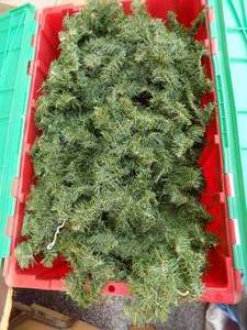 lot 228 image: CRATE OF GARLAND