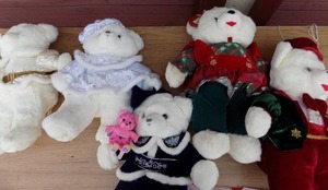 lot 241 image: HOLIDAY BEARS
