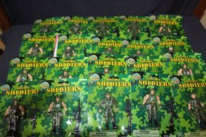 lot 38 image: Bulk lot of Soldier Force Tiger Squad military men action figures
