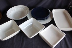 lot 67 image: Square, round and rectangular dishes