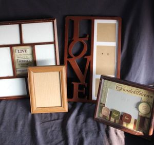 lot 82 image: Photo Frames