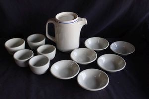 lot 119 image: Vintage ceramic tea set