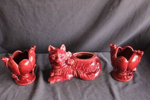 lot 120 image: Vintage red ceramic planters by Shawnee Pottery