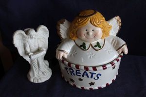 lot 124 image: Vintage ceramic treat dish featuring a winged angel top and white bisque ceramic angel