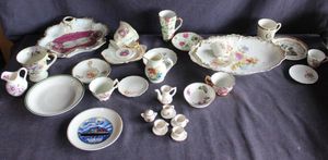 lot 134 image: Mismatched tea sets, saucers, teacups and more