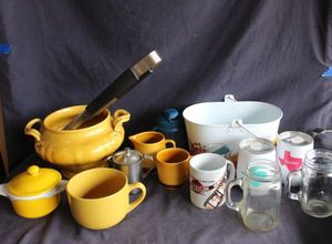 lot 159 image: Vintage yellow ceramic dishes, wine cups, enamel bucket and more