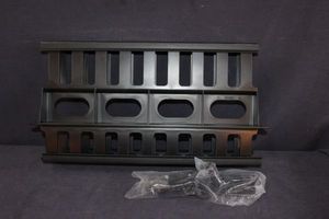 lot 184 image: Leviton horizontal cable management rack