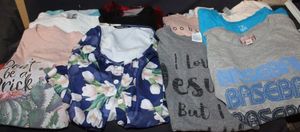 lot 191 image: Womens Tops