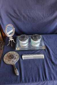 lot 312 image: Silver plate vanity set