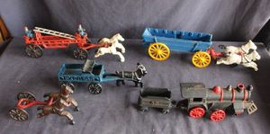 lot 334 image: Vintage Cast toys