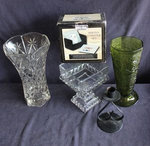 lot 336 image: Glassware and more