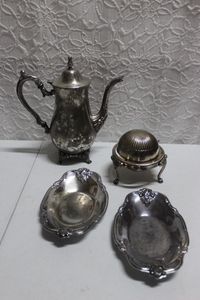 lot 340 image: teapot and more