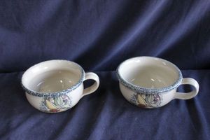 lot 400 image: Vintage Soup Bowls