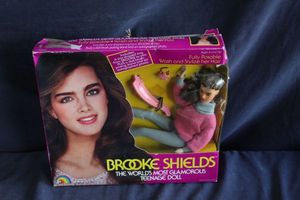 lot 401 image: Vintage Brooke Shields Doll