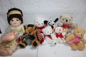 lot 408 image: Variety of Stuffed animals and Dolls
