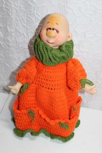 lot 415 image: Knitted Pocket storage Doll