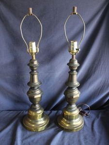 lot 215 image: Set of lamps
