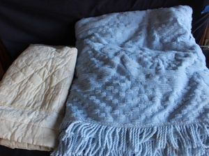 lot 443 image: Bedspread and Pillow Covers