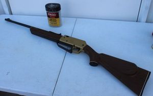 lot 14 image: Lever-action air rifle bb gun