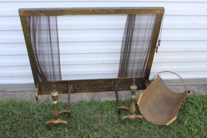 lot 472 image: Vintage Brass Fireplace Screen with Andirons and Log Holder