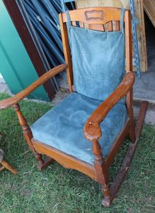 lot 474 image: Early 1900s American Mission  Arts &amp Crafts Style Rocker