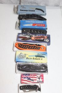 lot 290 image: Five pocket knives