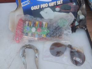 lot 35 image: Golf items