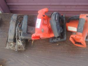 lot 42 image: B&D saw x 2  and B&D circular saw