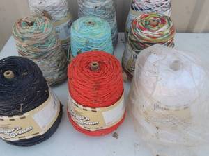 lot 164 image: Cones of cotton thread x9