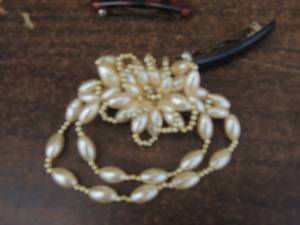 lot 207 image: Beaded berets