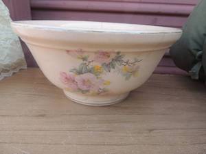 lot 262 image: Bowl- Pantry BAK-IN  By Ware Crooksville
