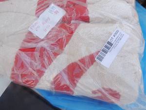 lot 300 image: Quilt red & white