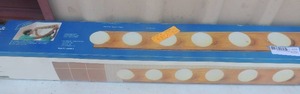 lot 302 image: Bath and vanity light