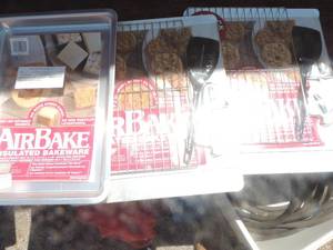 lot 327 image: Airbake cookie sheet sets NIP X 3