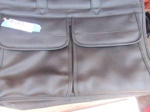 lot 325 image: Computer bag