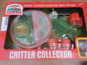 lot 321 image: Critter collections Jar camper
