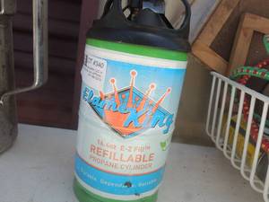 lot 340 image: Refillable propane cylinder 16.4 oz.
