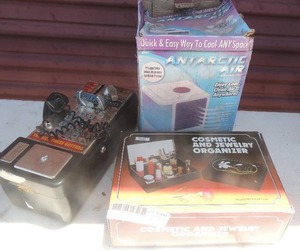 lot 338 image: Phone BANK,  organizer, and ANTARIC AIR