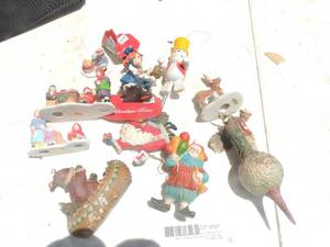 lot 337 image: Ornaments
