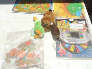 lot 84 image: WHEEL OF FORTUNE GAME,  PUZZLES