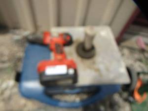 lot 543 image: Drill and drywall mud pallet   