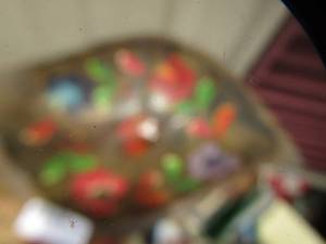 lot 124 image: Decorated dish 12x8
