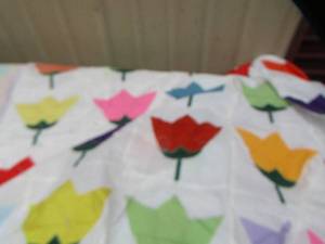 lot 510 image: Quilt top tulips   