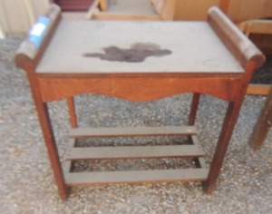 lot 378 image: vintage side table