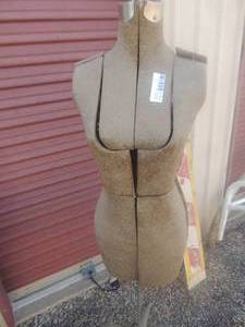lot 374 image: Dress form