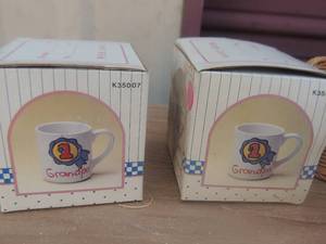 lot 541 image: Grandpa mugs  